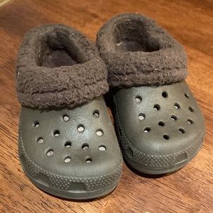 Crocs with fleece inside, toddler size 6-7 brown color